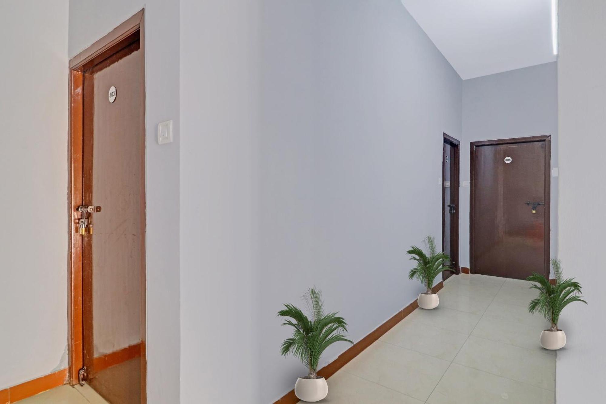 Hotel O Jagannath Near Shilparamam Kondapur  Exteriör bild